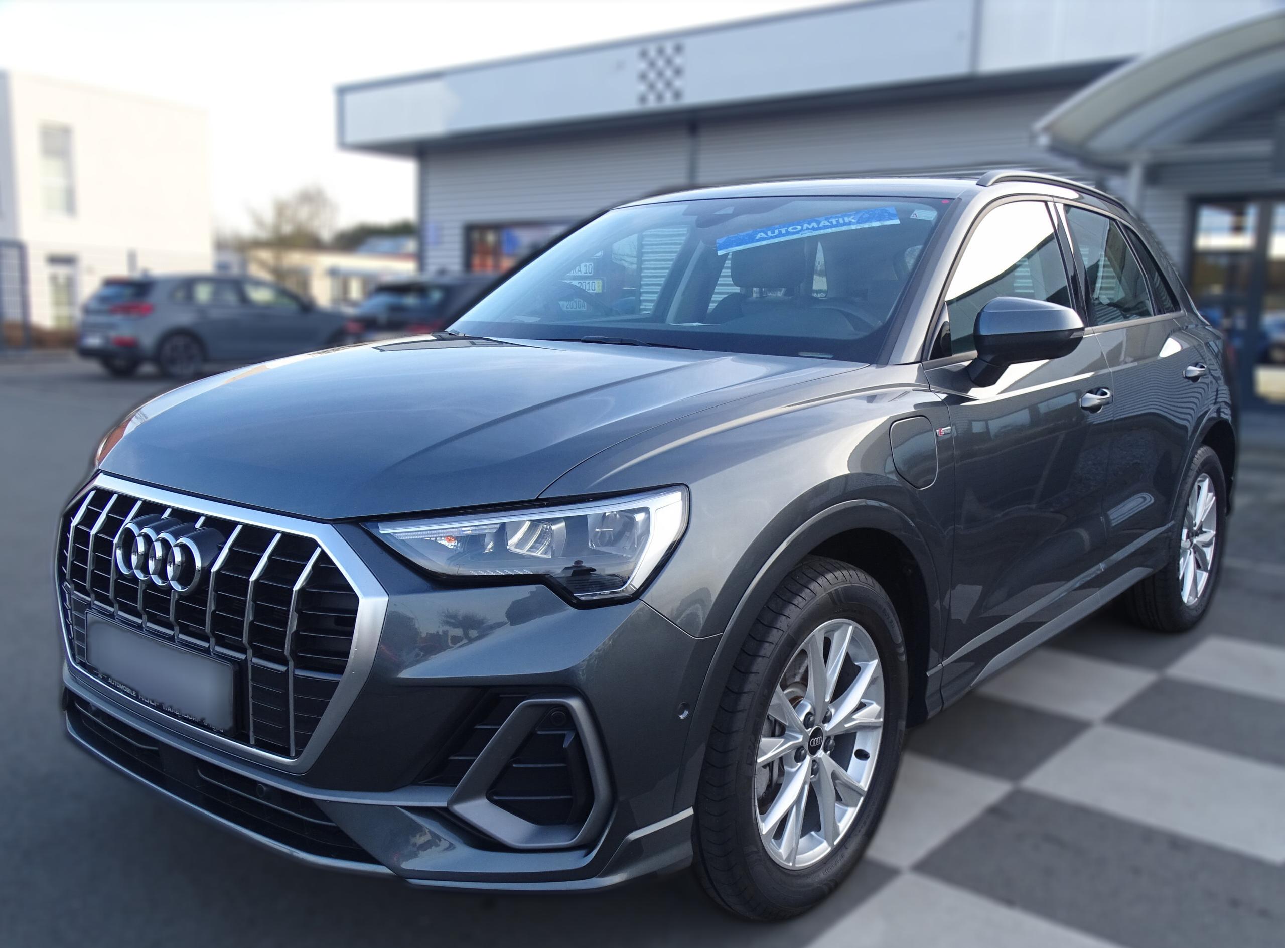 Audi Q3 45 TFSI e S line / NAVI / LED / AHK / KAMERA