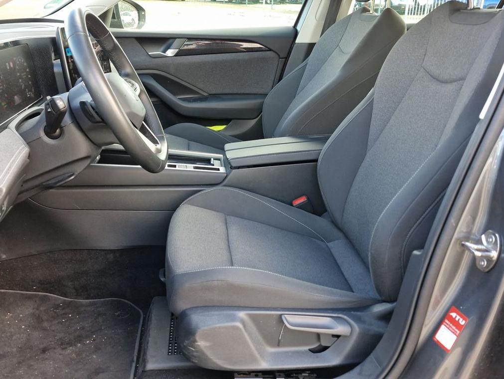 Volkswagen Passat Variant neues Modell 1.5 eTSI DSG Navi LE